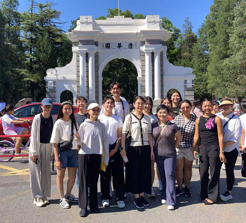 徐荣祥大学学子参访清华大学 践行中美青年新交流